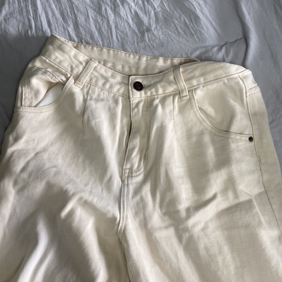 Straight leg jean - Picture 2 of 3